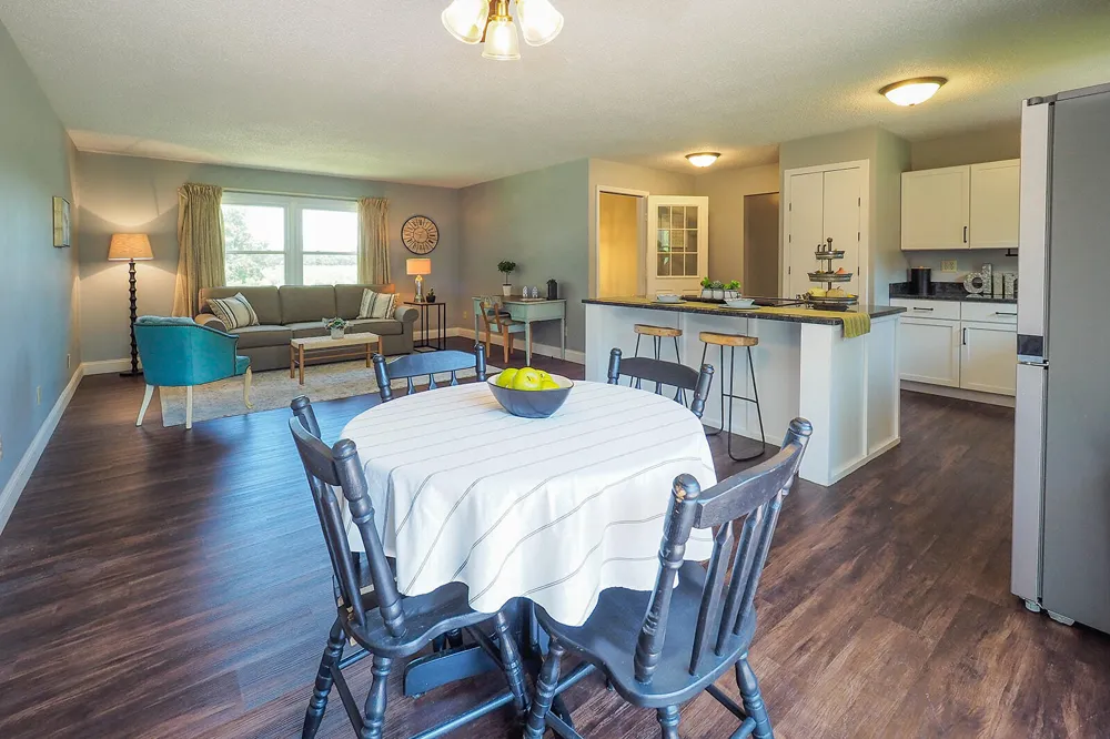 35159 40th Avenue Paw Paw, MI 49079