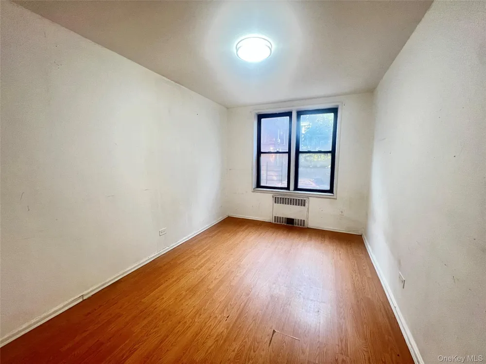 84-25 Elmhurst Avenue #1V Elmhurst, NY 11373
