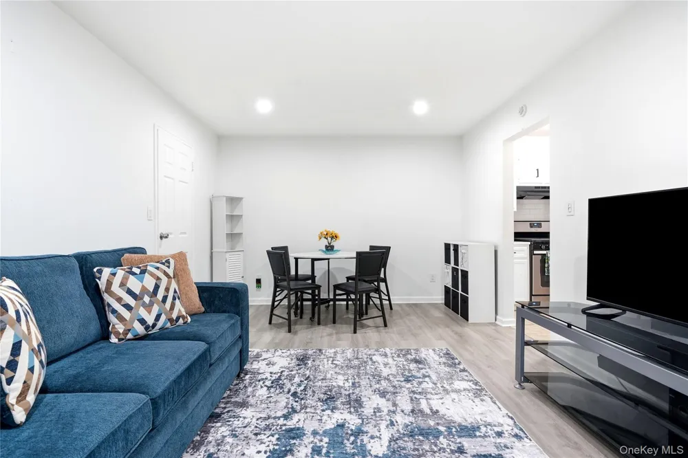 15 Sierra Court #15 Coram, NY 11727