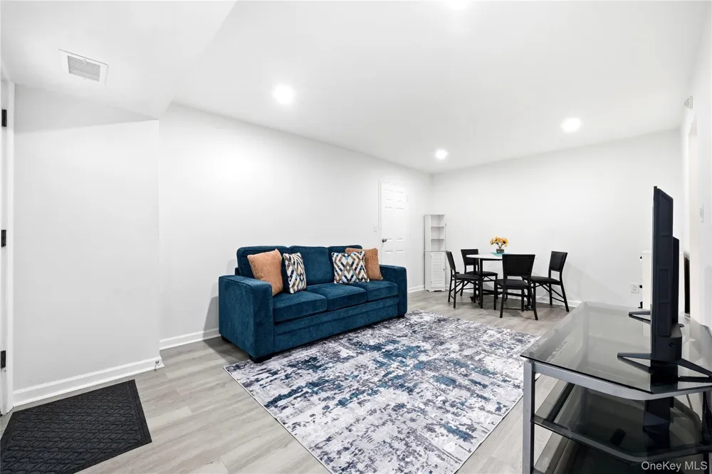 15 Sierra Court #15 Coram, NY 11727