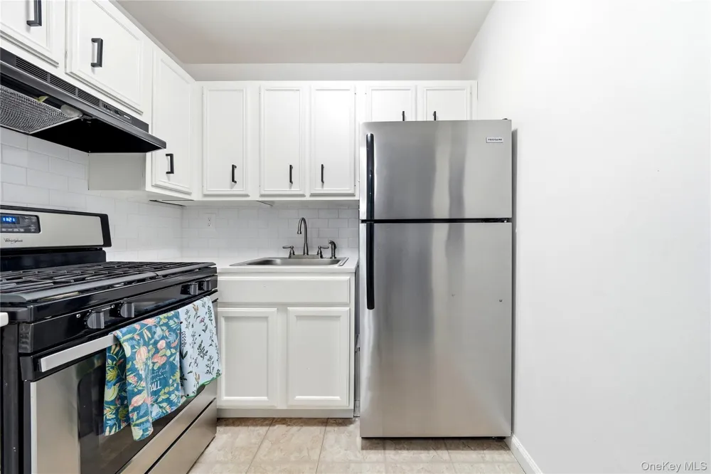 15 Sierra Court #15 Coram, NY 11727