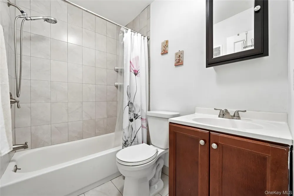 15 Sierra Court #15 Coram, NY 11727