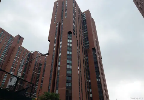 1601 3rd Avenue #28C