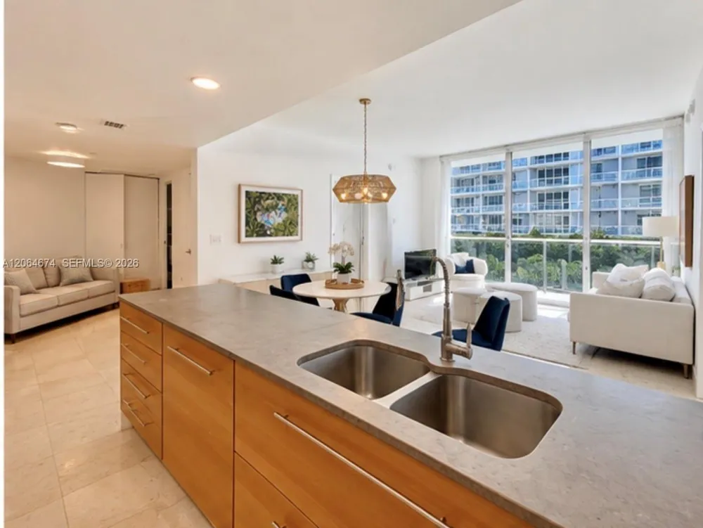 475 Brickell Ave #1609 Miami, FL 33131