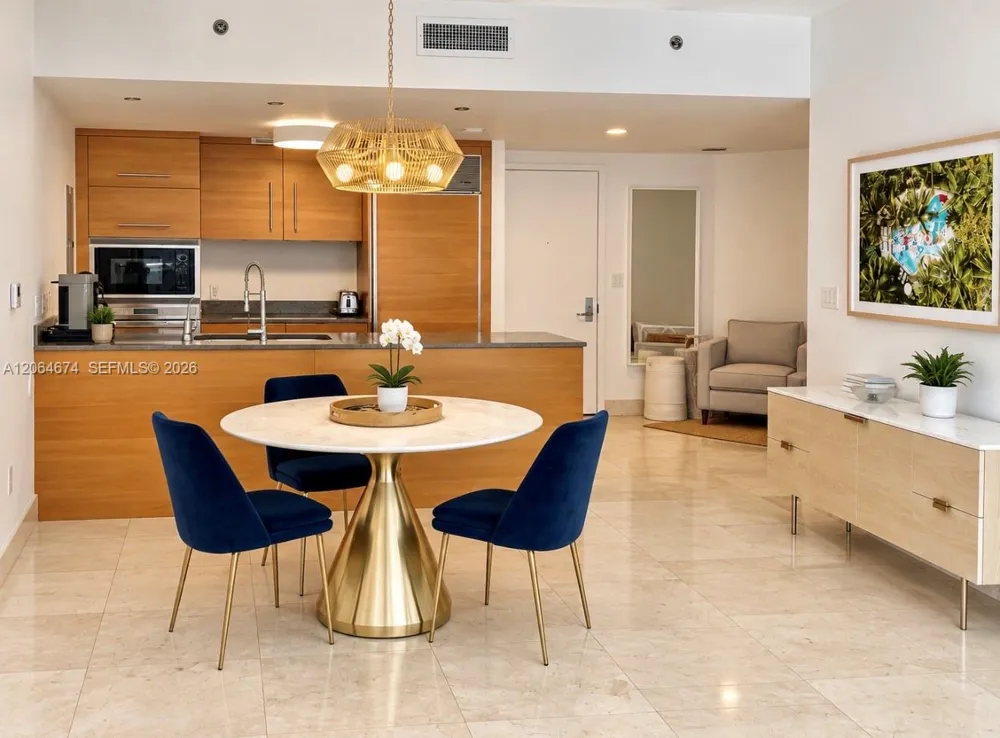 475 Brickell Ave #1609 Miami, FL 33131