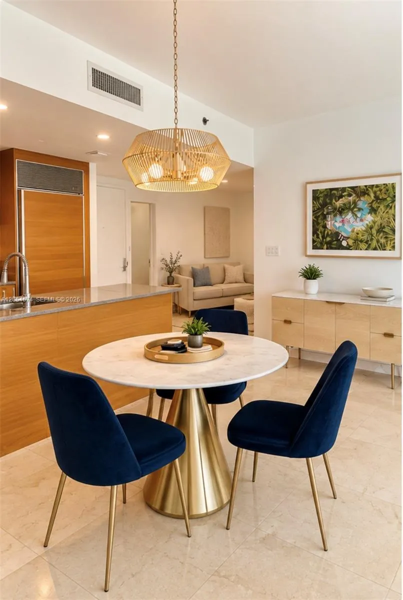 475 Brickell Ave #1609 Miami, FL 33131