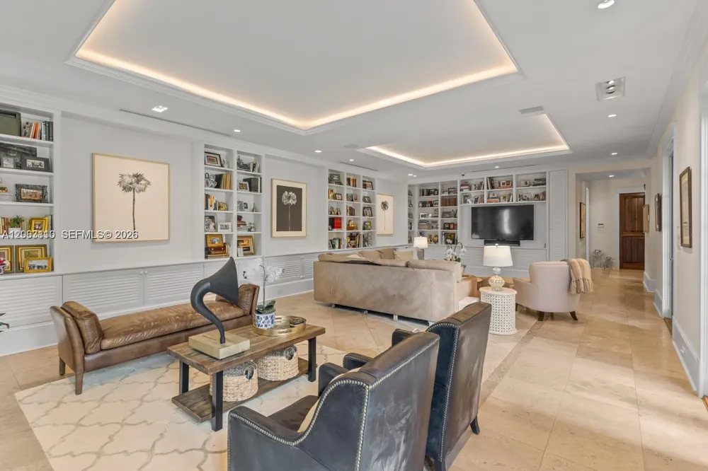 685 Harbor Ln Key Biscayne, FL 33149