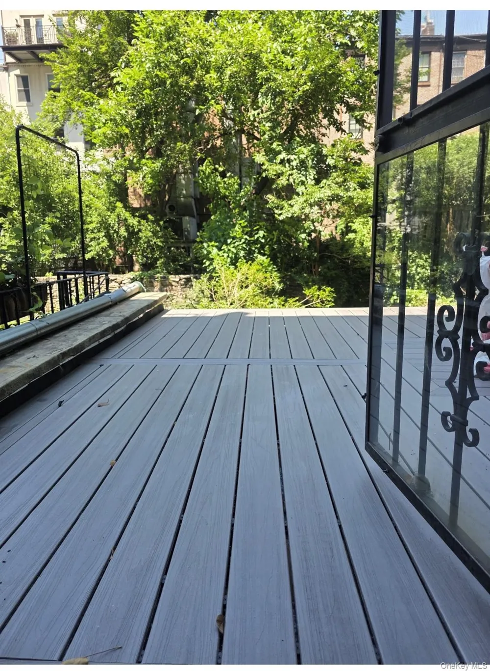 437 W 43rd Street #1 New York (Manhattan), NY 10036