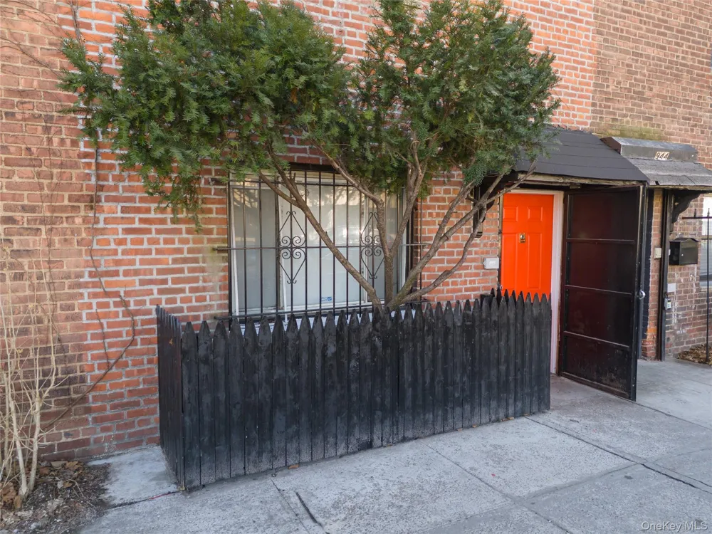 946 Gerard Avenue Bronx, NY 10452