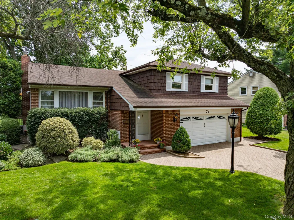 27 Ann Drive Syosset, NY 11791