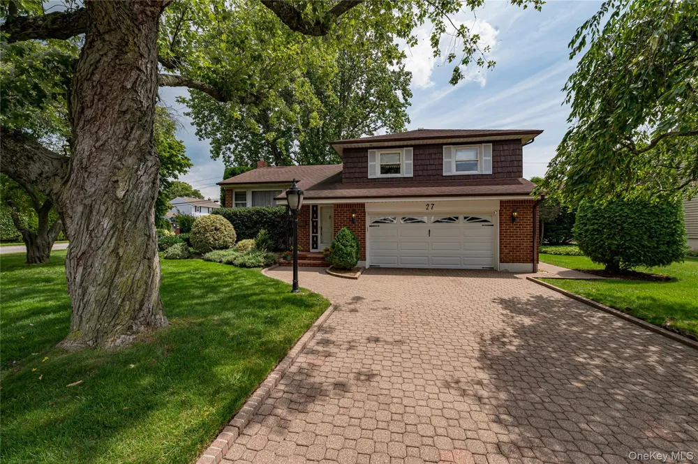 27 Ann Drive Syosset, NY 11791
