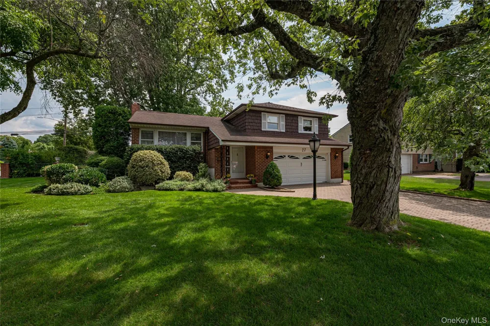 27 Ann Drive Syosset, NY 11791