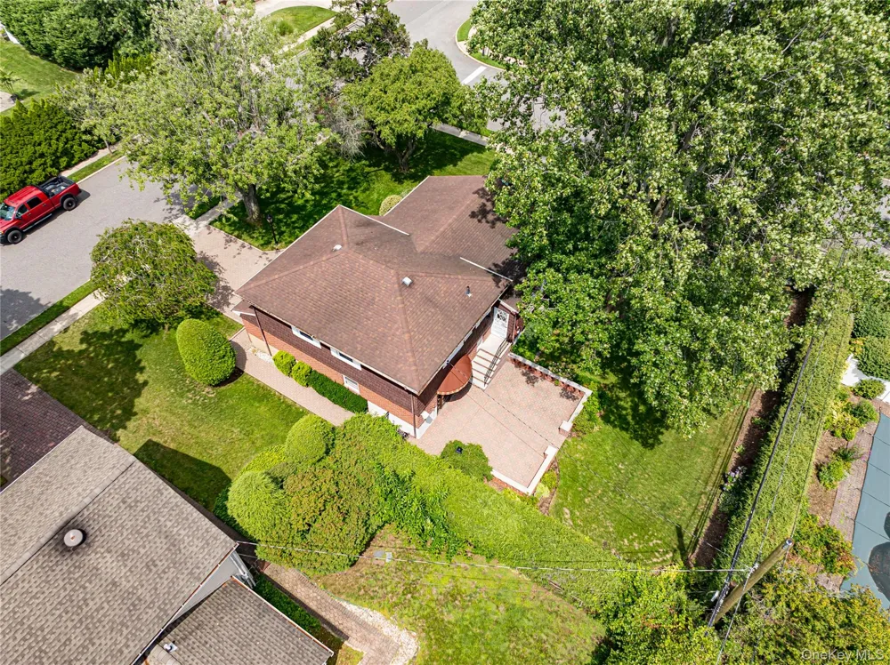 27 Ann Drive Syosset, NY 11791