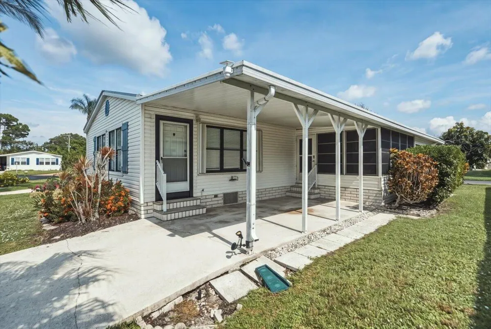 222 Sandy Bottom Place Fort Pierce, FL 34982