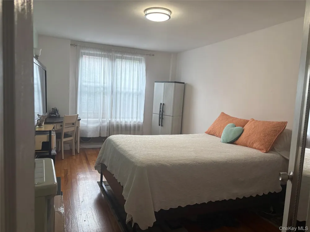 41-31 51st Street #6E Woodside, NY 11377