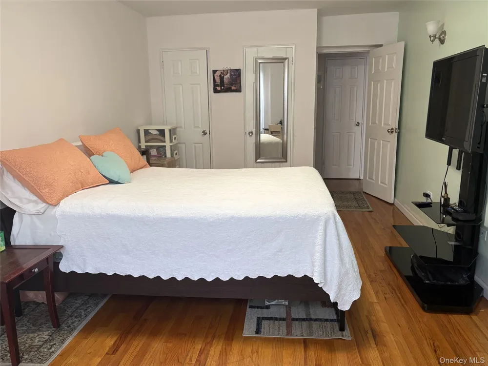 41-31 51st Street #6E Woodside, NY 11377