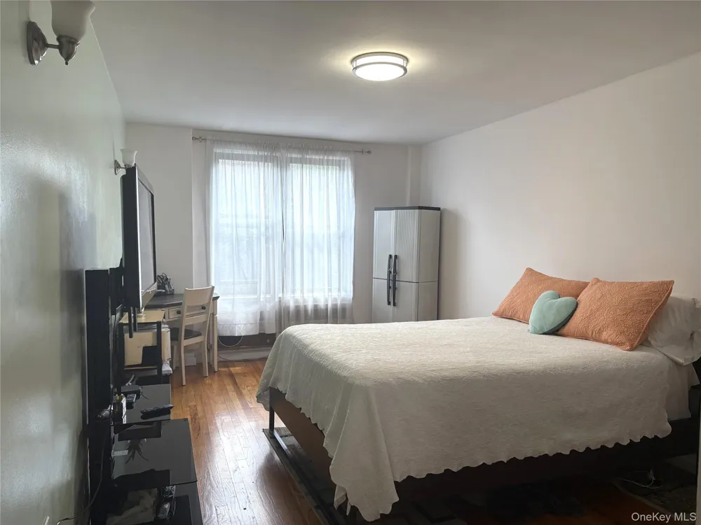 41-31 51st Street #6E Woodside, NY 11377
