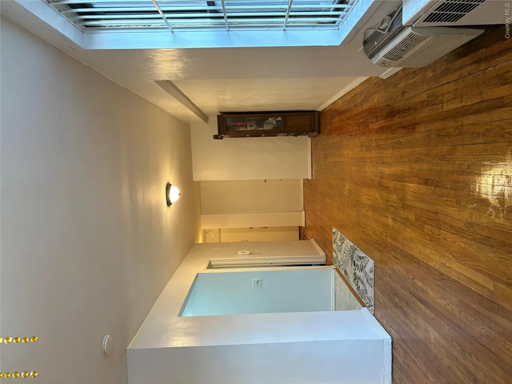 41-31 51st Street #6M Woodside, NY 11377