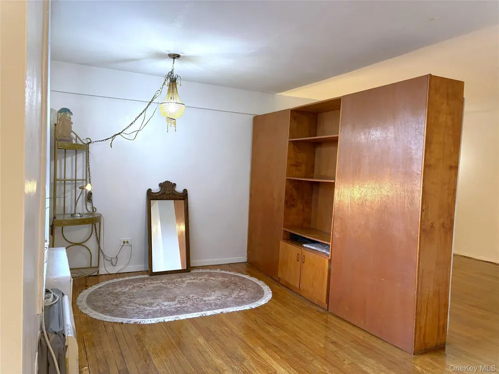 41-31 51st Street #6M Woodside, NY 11377