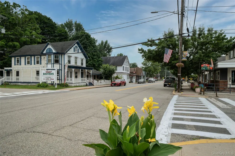 42 Deer Trail S Greenwood Lake, NY 10925