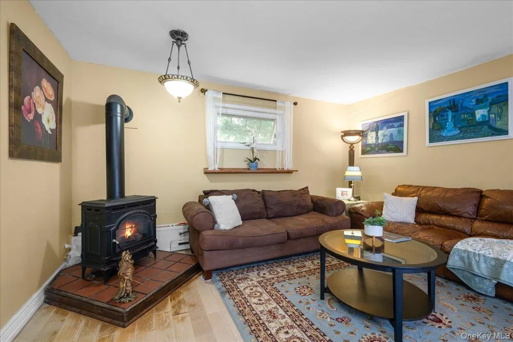 42 Deer Trail S Greenwood Lake, NY 10925