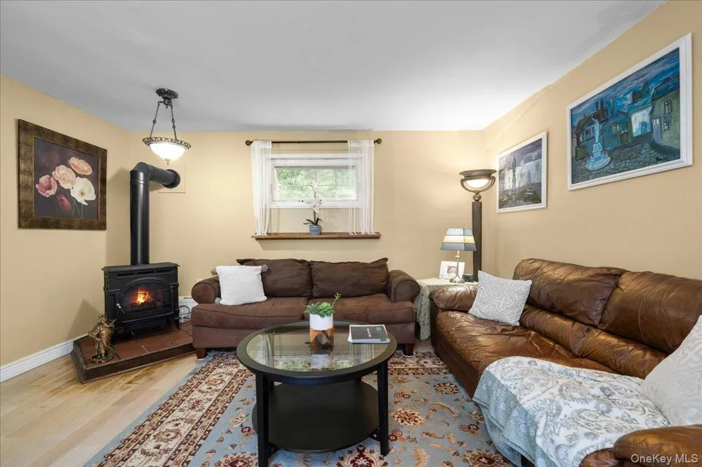 42 Deer Trail S Greenwood Lake, NY 10925