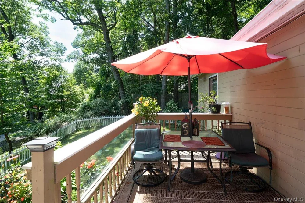 42 Deer Trail S Greenwood Lake, NY 10925