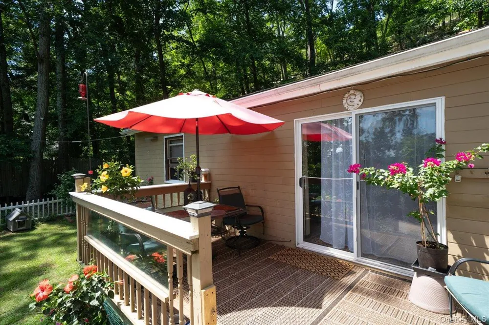 42 Deer Trail S Greenwood Lake, NY 10925