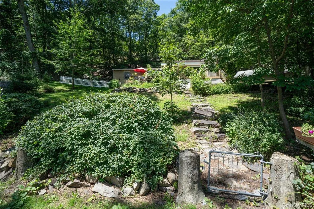 42 Deer Trail S Greenwood Lake, NY 10925