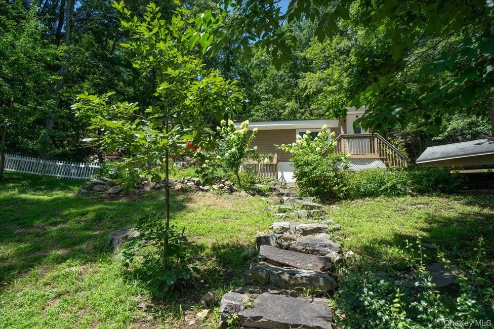 42 Deer Trail S Greenwood Lake, NY 10925