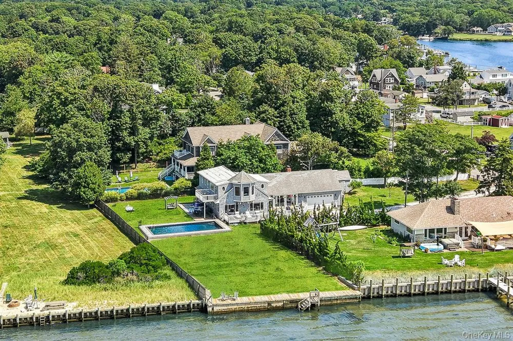 140 Ocean Avenue Center Moriches, NY 11934