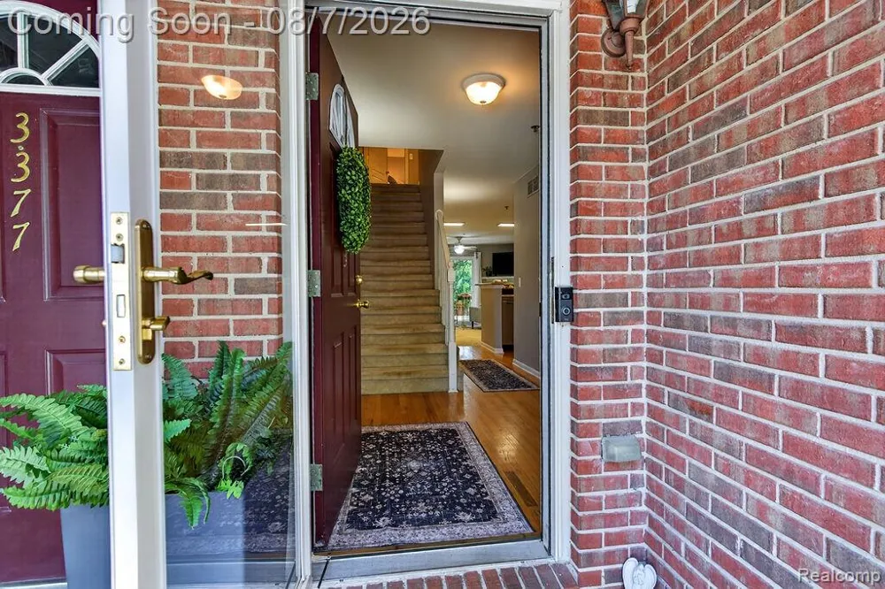 3383 Baldwin Woods Drive Orion Charter Township, MI 48359