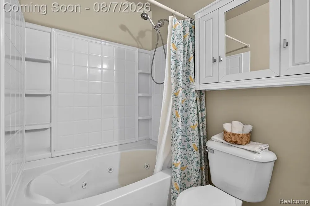 3383 Baldwin Woods Drive Orion Charter Township, MI 48359