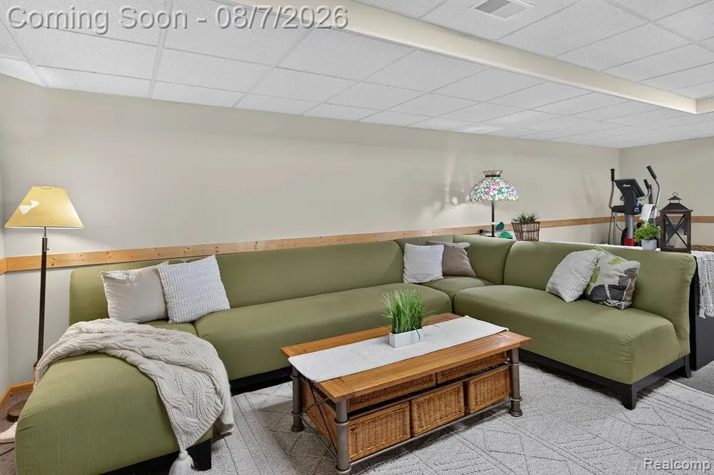 3383 Baldwin Woods Drive Orion Charter Township, MI 48359