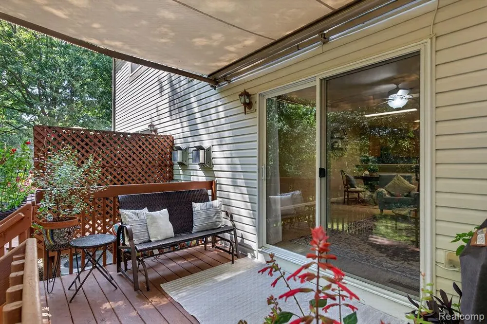 3383 Baldwin Woods Drive Orion Charter Township, MI 48359