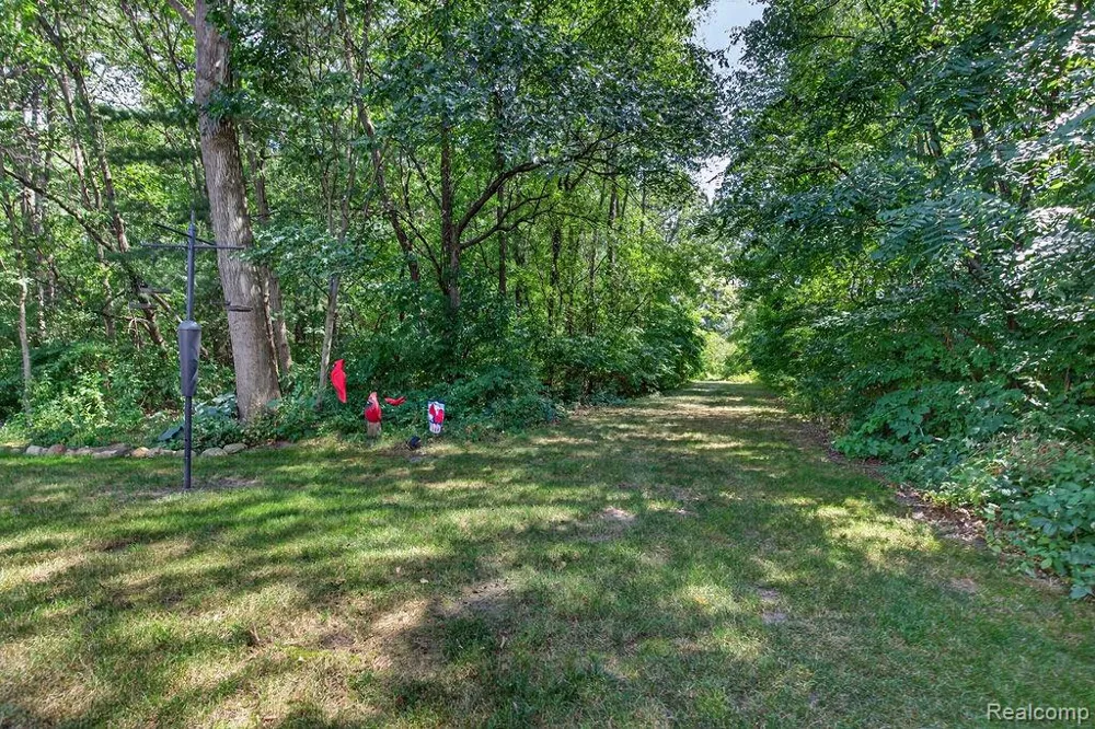 3383 Baldwin Woods Drive Orion Charter Township, MI 48359