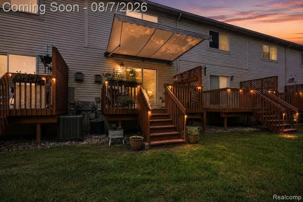 3383 Baldwin Woods Drive Orion Charter Township, MI 48359