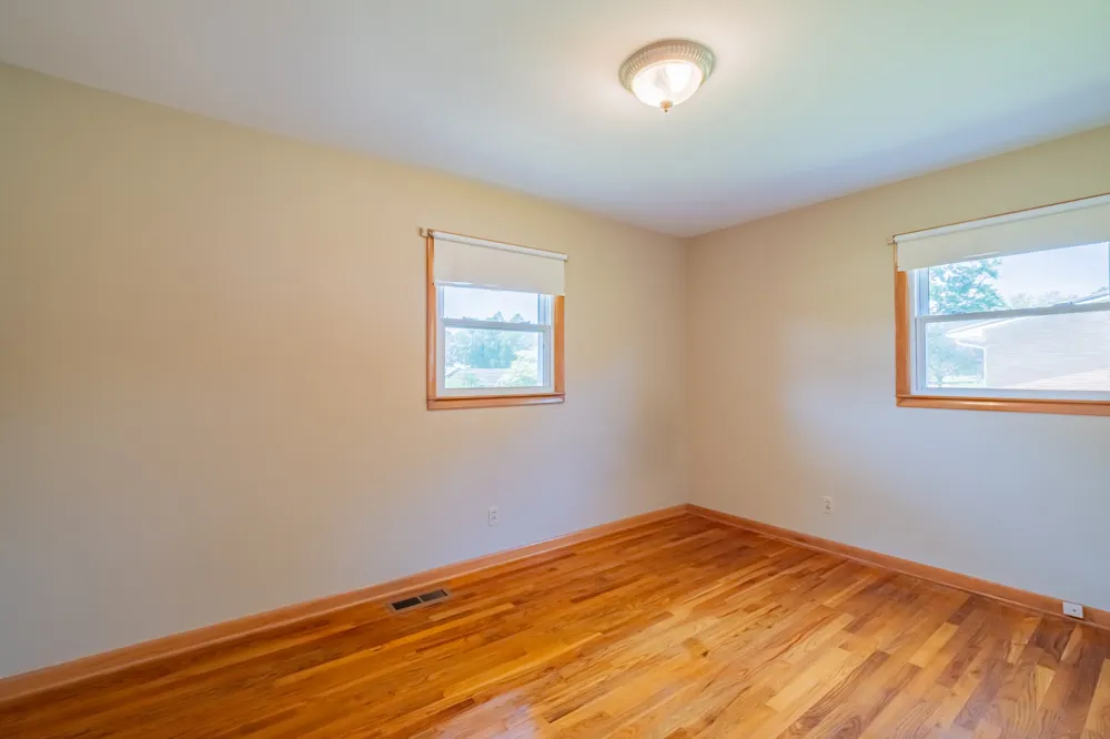 1111 Holders Cove Rd Winchester, TN 37398