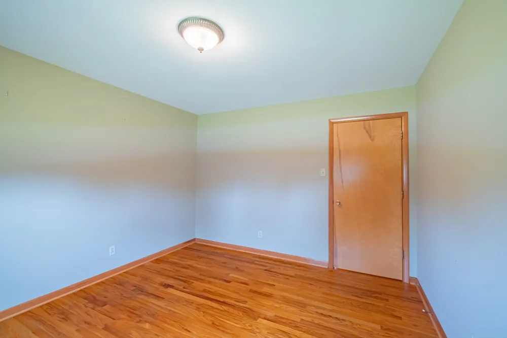 1111 Holders Cove Rd Winchester, TN 37398