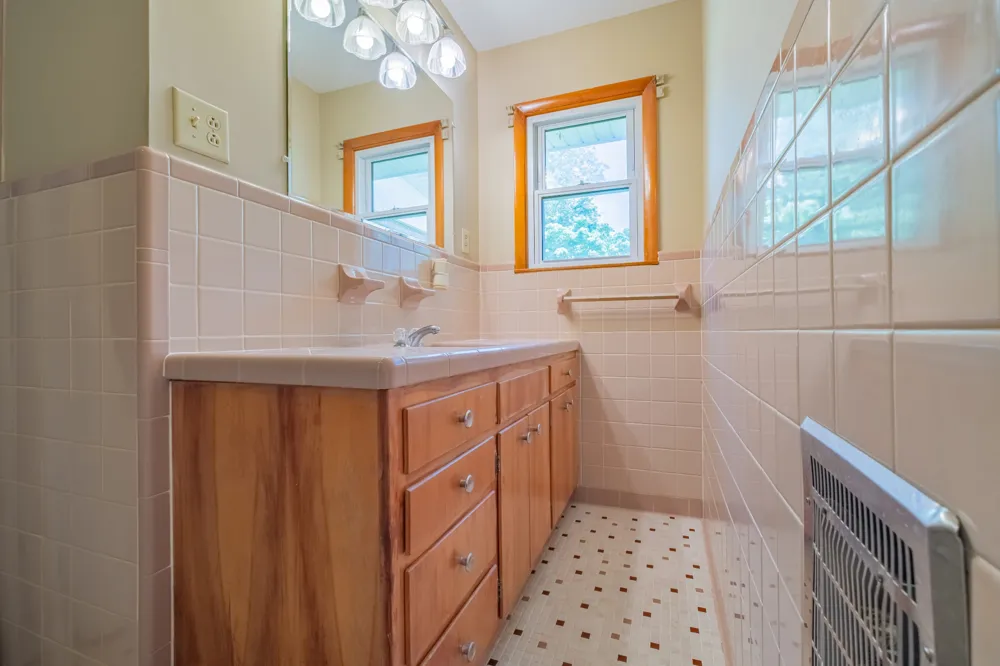 1111 Holders Cove Rd Winchester, TN 37398