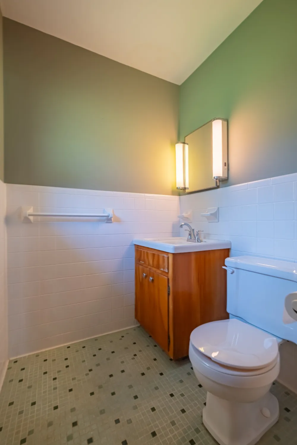 1111 Holders Cove Rd Winchester, TN 37398