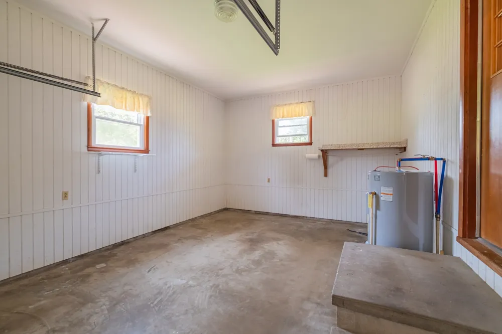 1111 Holders Cove Rd Winchester, TN 37398