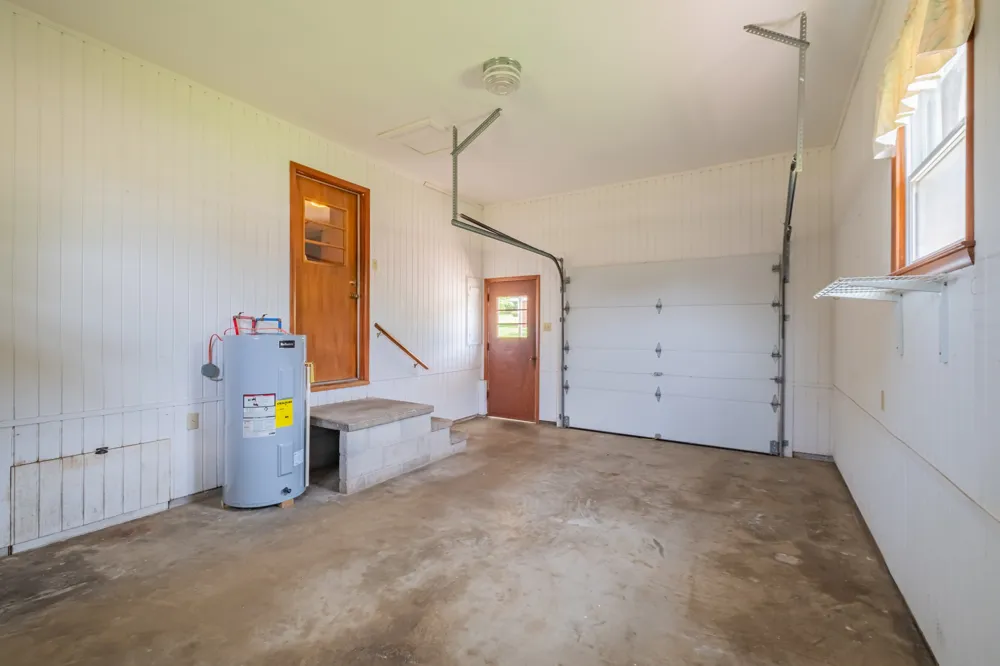 1111 Holders Cove Rd Winchester, TN 37398