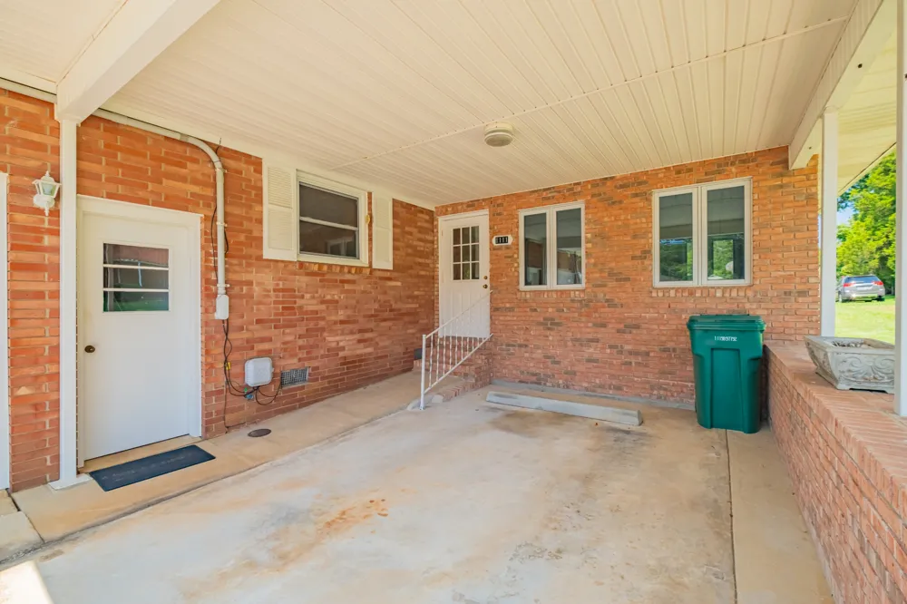 1111 Holders Cove Rd Winchester, TN 37398