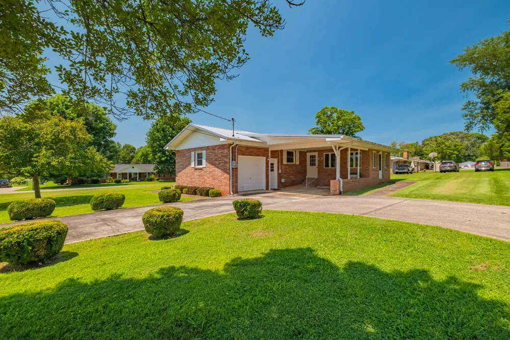 1111 Holders Cove Rd Winchester, TN 37398