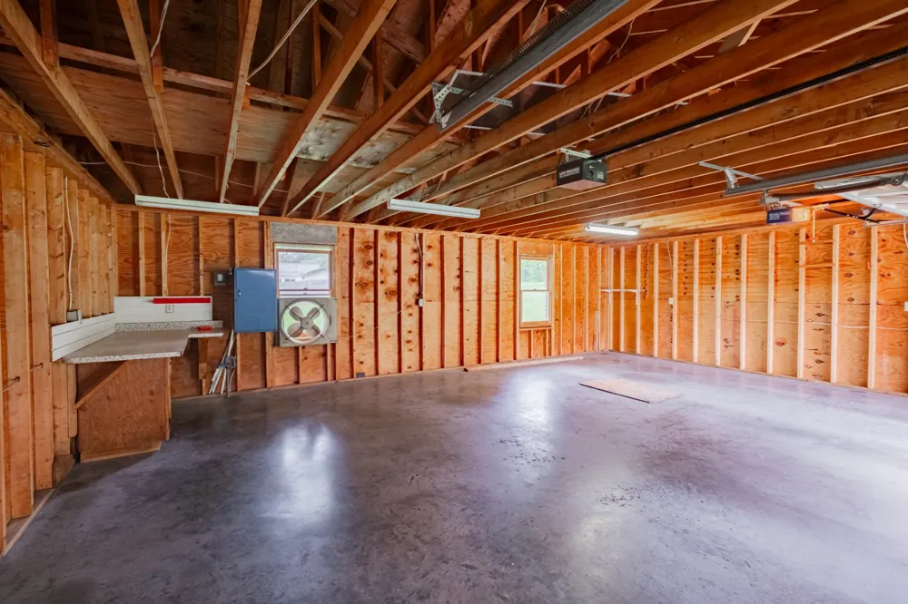 1111 Holders Cove Rd Winchester, TN 37398