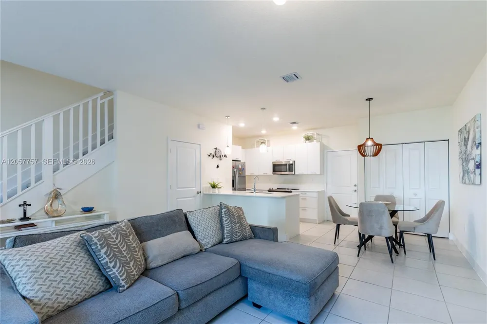 4623 NW 83rd Pkwy Doral, FL 33166