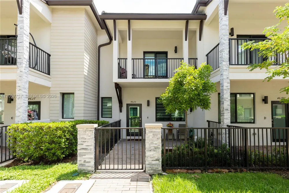 4623 NW 83rd Pkwy Doral, FL 33166