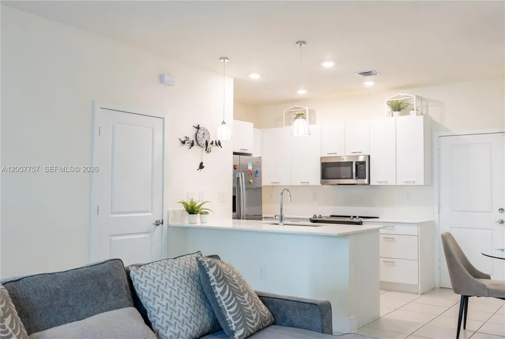 4623 NW 83rd Pkwy Doral, FL 33166