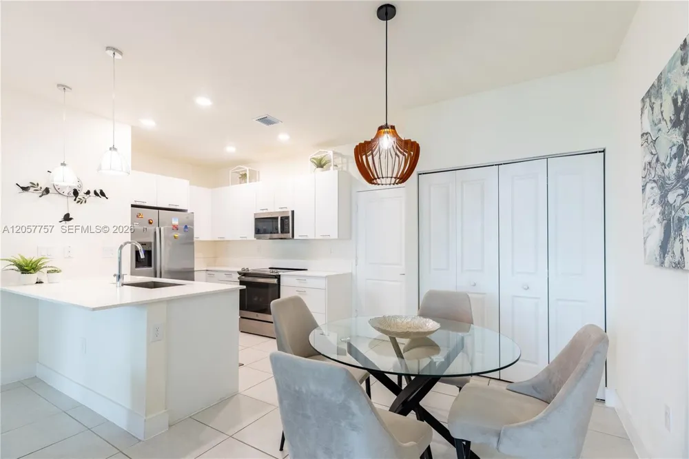 4623 NW 83rd Pkwy Doral, FL 33166